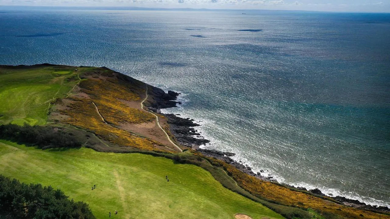 Caswell Beach Chalet 70 Located In Gower Peninsula Swansea