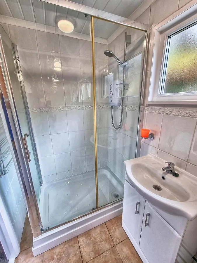Caswell Beach Chalet 70 Located In Gower Peninsula Swansea Apartment