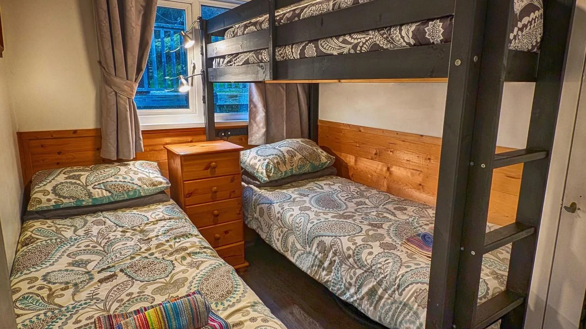 Apartment Caswell Beach Chalet 70 Located In Gower Peninsula Swansea